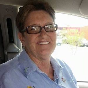 Meet your Posher, Crystal